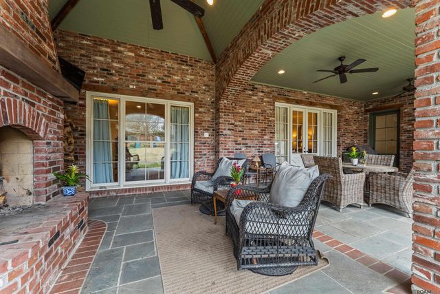 7665 Richards Dr, Baton Rouge, LA 70809