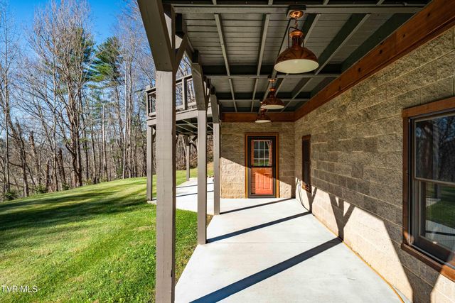 277 Arrowhead Trail, Mountain City, TN 37683
