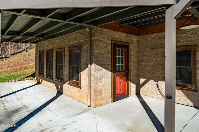 277 Arrowhead Trail, Mountain City, TN 37683