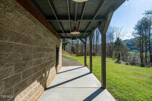 277 Arrowhead Trail, Mountain City, TN 37683