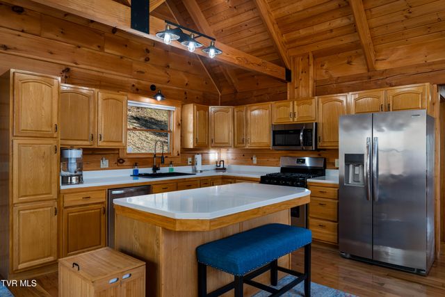 277 Arrowhead Trail, Mountain City, TN 37683