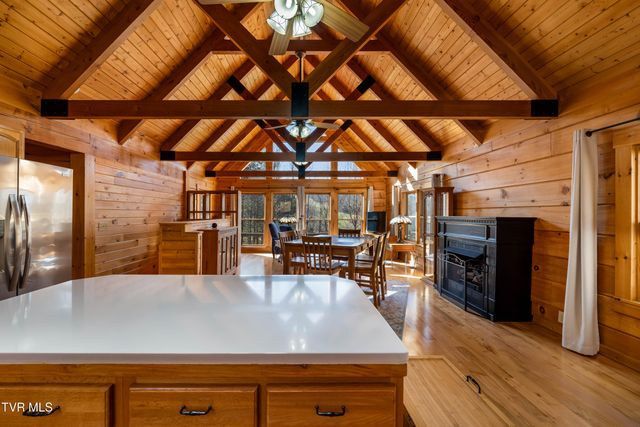 277 Arrowhead Trail, Mountain City, TN 37683
