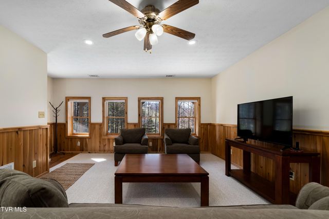 277 Arrowhead Trail, Mountain City, TN 37683