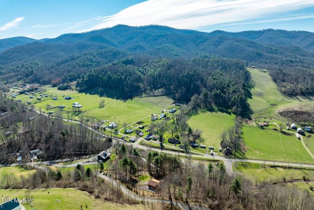 277 Arrowhead Trail, Mountain City, TN 37683