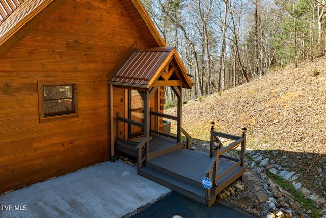 277 Arrowhead Trail, Mountain City, TN 37683