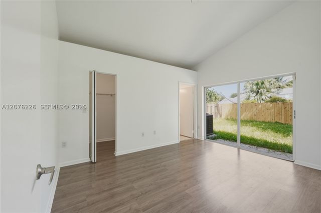 15969 SW 2nd St, Sunrise, FL 33326