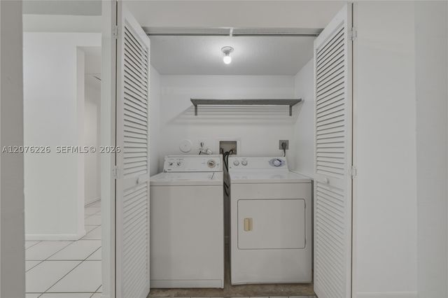 15969 SW 2nd St, Sunrise, FL 33326