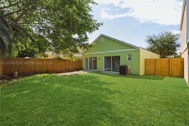 15969 SW 2nd St, Sunrise, FL 33326