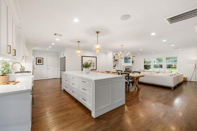 8733 Banzer Street, Houston, TX 77055