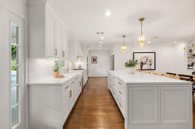 8733 Banzer Street, Houston, TX 77055