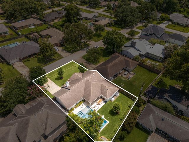 8733 Banzer Street, Houston, TX 77055