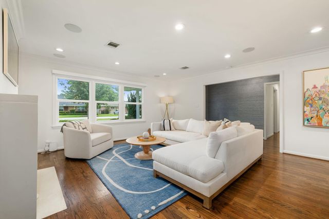 8733 Banzer Street, Houston, TX 77055