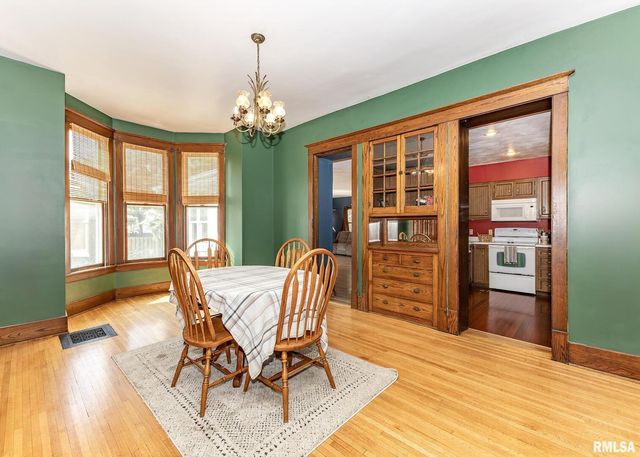 111 N WEST Street, Cambridge, IL 61238