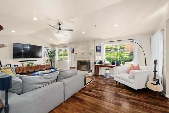 280 Hidden Creek Dr, Auburn, CA 95603