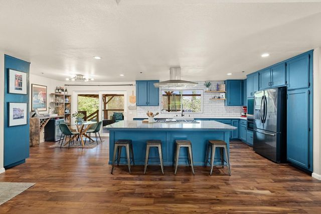 280 Hidden Creek Dr, Auburn, CA 95603