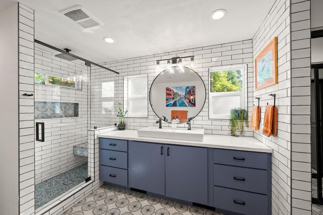 280 Hidden Creek Dr, Auburn, CA 95603