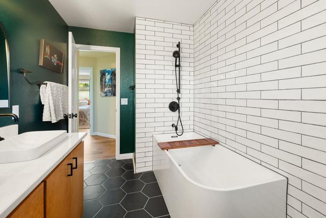 280 Hidden Creek Dr, Auburn, CA 95603