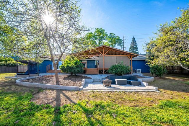 280 Hidden Creek Dr, Auburn, CA 95603