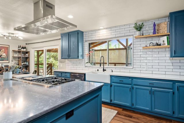 280 Hidden Creek Dr, Auburn, CA 95603