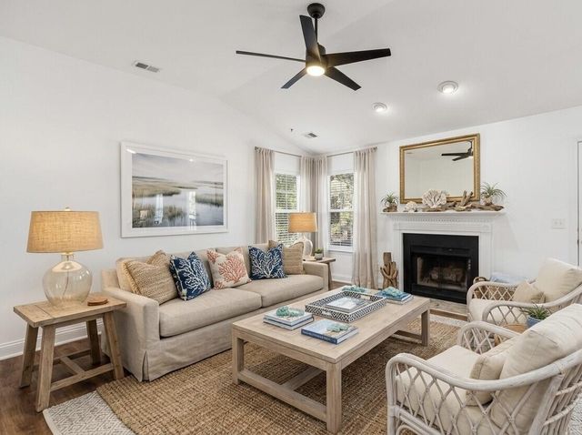 113 Historic Drive, Mount Pleasant, SC 29464
