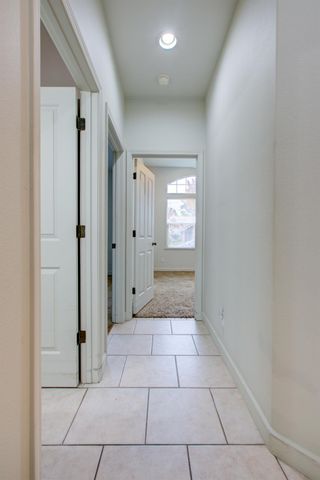 2250 Castleview Dr, Turlock, CA 95382