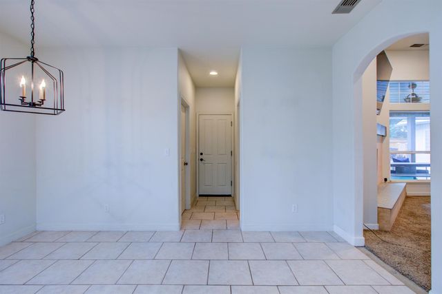 2250 Castleview Dr, Turlock, CA 95382