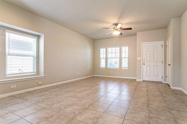 133 Duck Creek TRL, San Marcos, TX 78666
