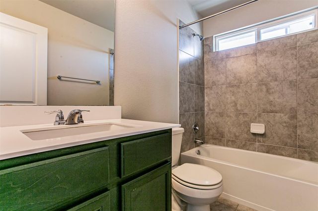 133 Duck Creek TRL, San Marcos, TX 78666