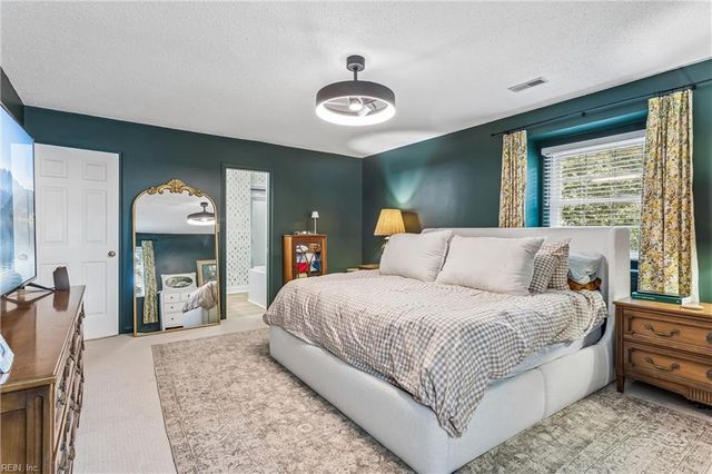 7 Bessies Landing DR, Poquoson, VA 23662