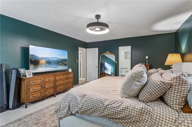 7 Bessies Landing DR, Poquoson, VA 23662