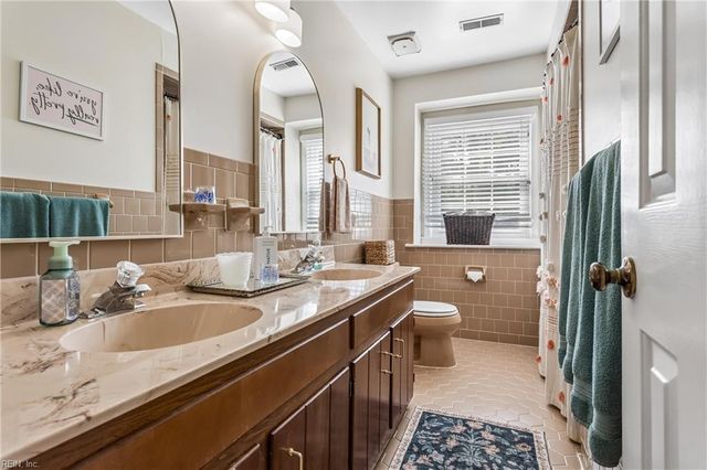 7 Bessies Landing DR, Poquoson, VA 23662