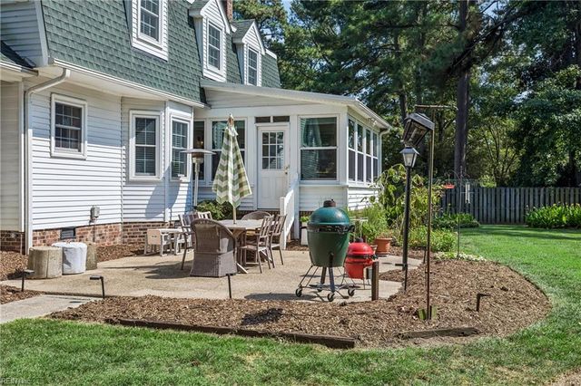 7 Bessies Landing DR, Poquoson, VA 23662