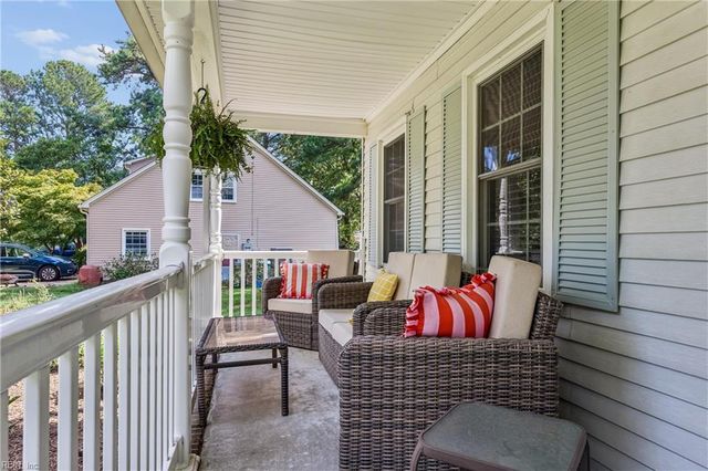 7 Bessies Landing DR, Poquoson, VA 23662