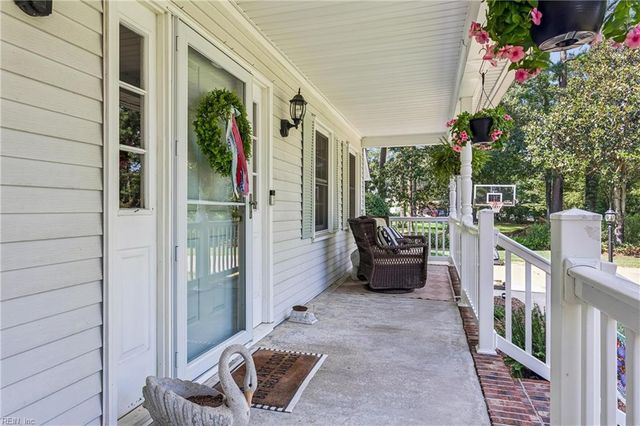 7 Bessies Landing DR, Poquoson, VA 23662
