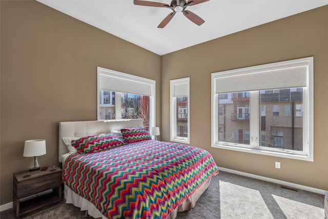 228 E Center Street, Des Moines, IA 50309