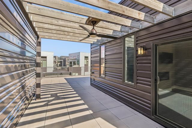 228 E Center Street, Des Moines, IA 50309