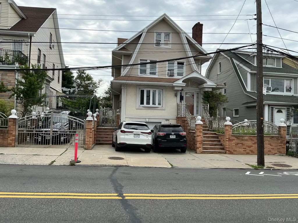 84-61 Parson Blvd, Jamaica, NY 11432 — exterior