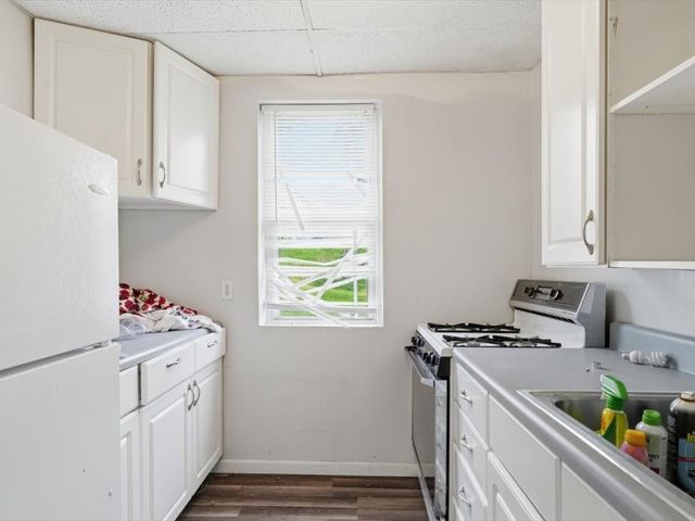 2902 Garbett St, Mckeesport, PA 15132