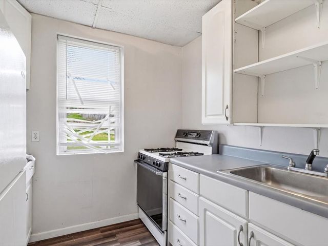 2902 Garbett St, Mckeesport, PA 15132
