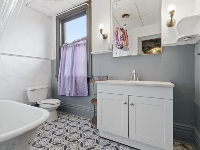 2902 Garbett St, Mckeesport, PA 15132