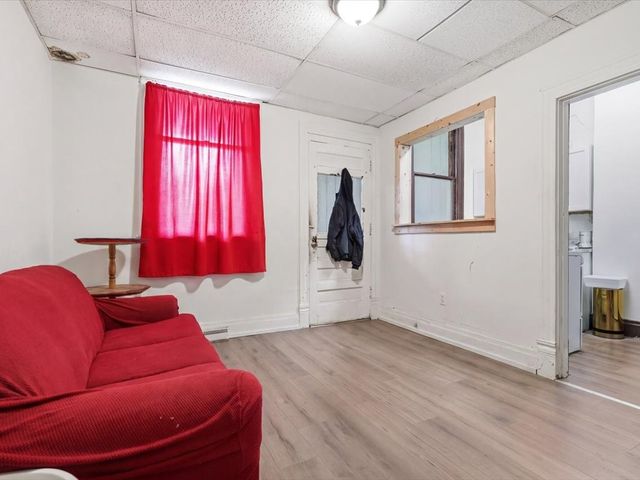 2902 Garbett St, Mckeesport, PA 15132