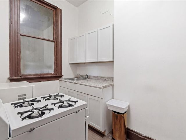 2902 Garbett St, Mckeesport, PA 15132