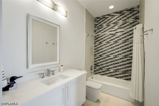 16438 Seneca WAY, Naples, FL 34110
