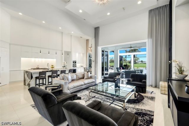 16438 Seneca WAY, Naples, FL 34110