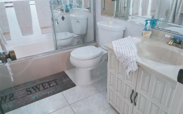 460 Paradise Isle Boulevard 301, Hallandale Beach, FL 33009