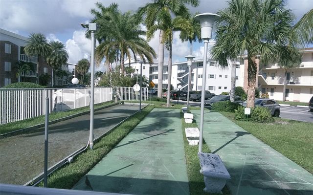 460 Paradise Isle Boulevard 301, Hallandale Beach, FL 33009