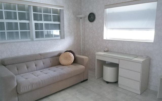 460 Paradise Isle Boulevard 301, Hallandale Beach, FL 33009