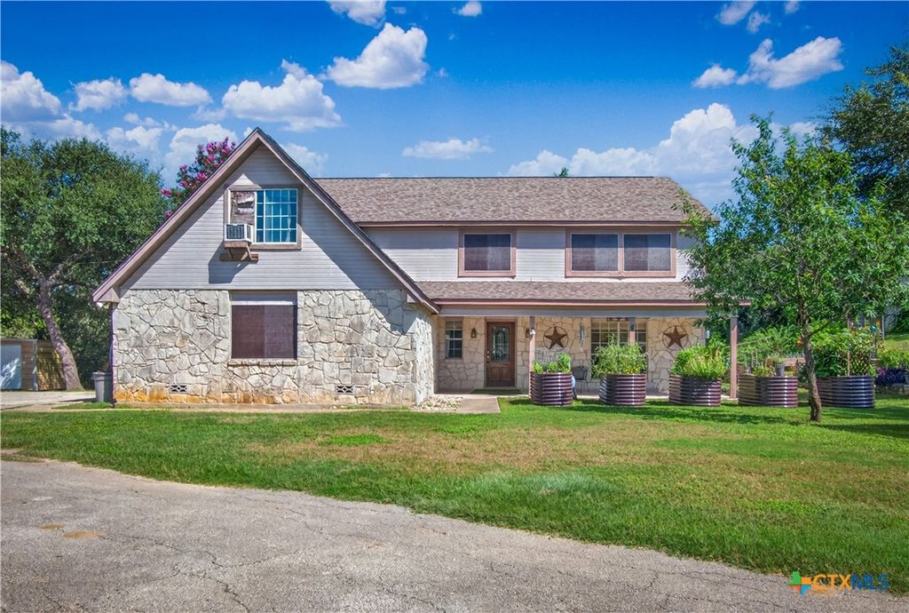 2611 Barton Hill Drive, Bulverde, TX 78163