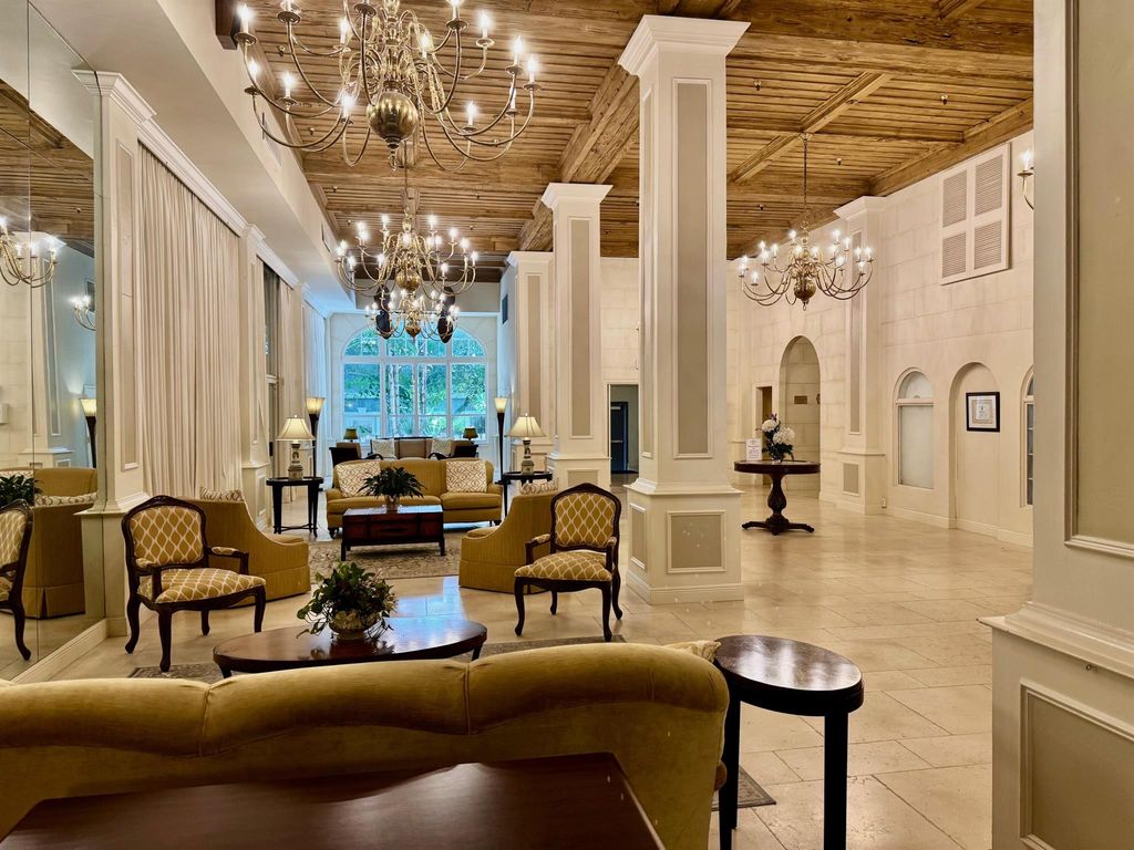 Image 2 of property listing at 235 Sunrise Avenue 2008, Palm Beach, FL 33480