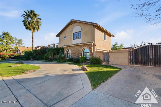 3203 E ELLIS Street, Mesa, AZ 85213